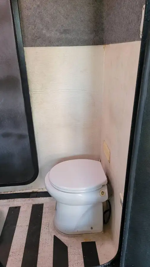 Nava container de vânzare