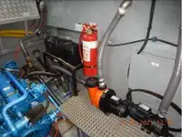 Nava de pescuit tip trauler de vânzare