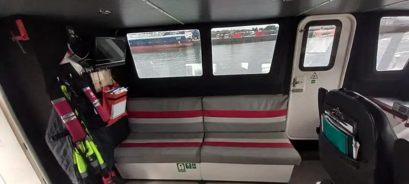Navă de transport echipaj de vânzare