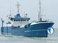 Nava de pescuit tip trauler de vânzare