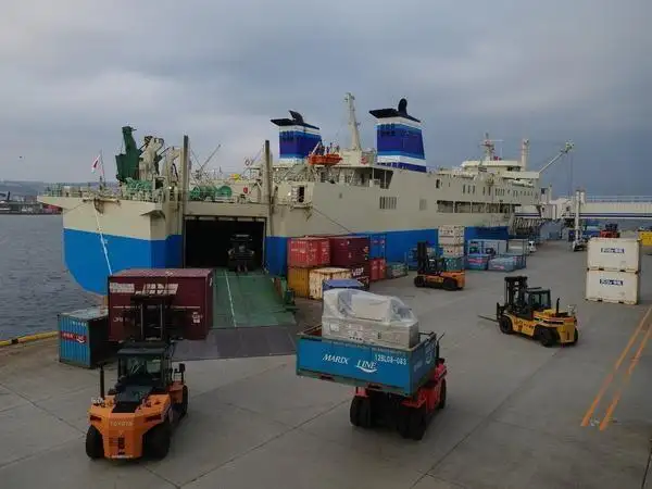 Nava container de vânzare