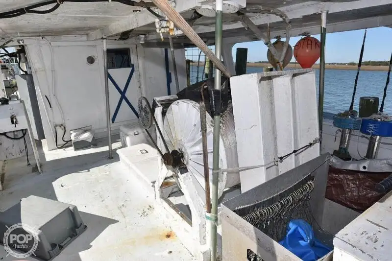 Nava de pescuit cu linii lungi de vânzare
