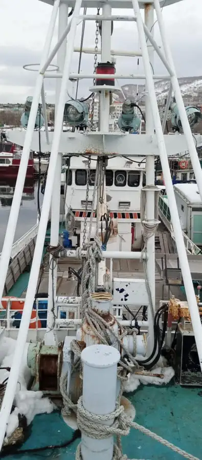 Nava de pescuit tip trauler de vânzare