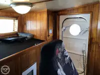 Nava de pescuit tip trauler de vânzare