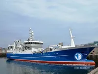 Nava de pescuit tip trauler de vânzare