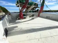 Nava de pescuit tip trauler de vânzare