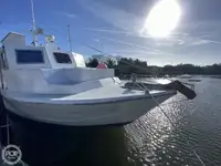 Nava de pescuit tip trauler de vânzare