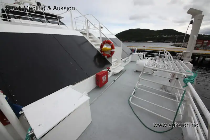 Catamaran de vânzare