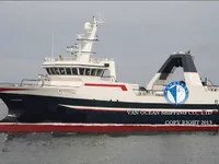 Nava de pescuit tip trauler de vânzare