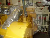 Nava de pescuit tip trauler de vânzare