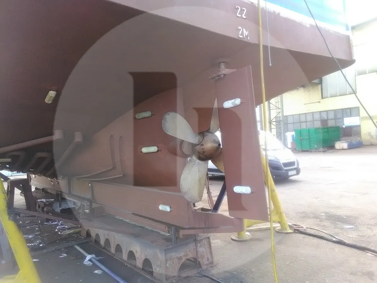 Nava transportoare de pește viu de vânzare