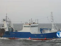 Nava de pescuit tip trauler de vânzare