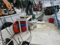 Nava de pescuit tip trauler de vânzare