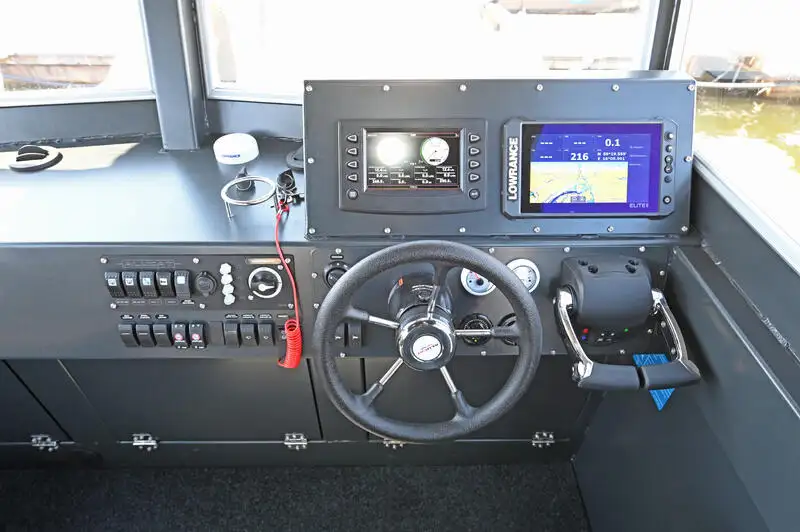 Catamaran de vânzare