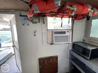 Nava de pescuit tip trauler de vânzare