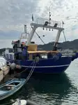 Nava de pescuit tip trauler de vânzare