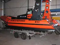 Nava de salvare de vânzare