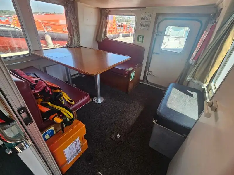 Navă de transport echipaj de vânzare