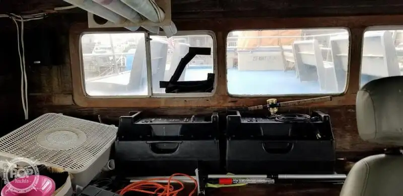 Catamaran de vânzare