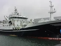 Nava de pescuit tip trauler de vânzare