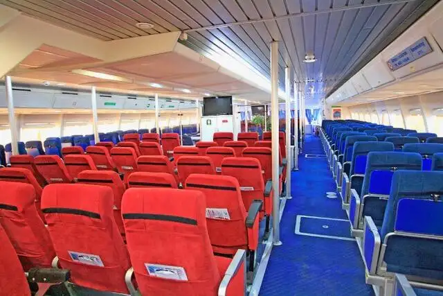 Catamaran de vânzare