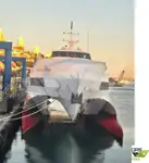 Nava de pasageri de vânzare