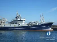 Nava de pescuit tip trauler de vânzare