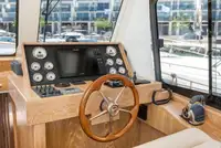 Nava de pescuit tip trauler de vânzare