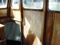 Șalupă de vânzare