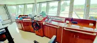 Ambarcațiune de debarcare, cu rezervoare de vânzare