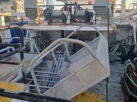 Nava de pescuit tip trauler de vânzare