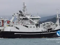 Nava de pescuit tip trauler de vânzare