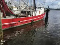 Nava de pescuit tip trauler de vânzare