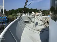 Nava de pescuit tip trauler de vânzare