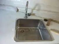 Nava de pescuit tip trauler de vânzare