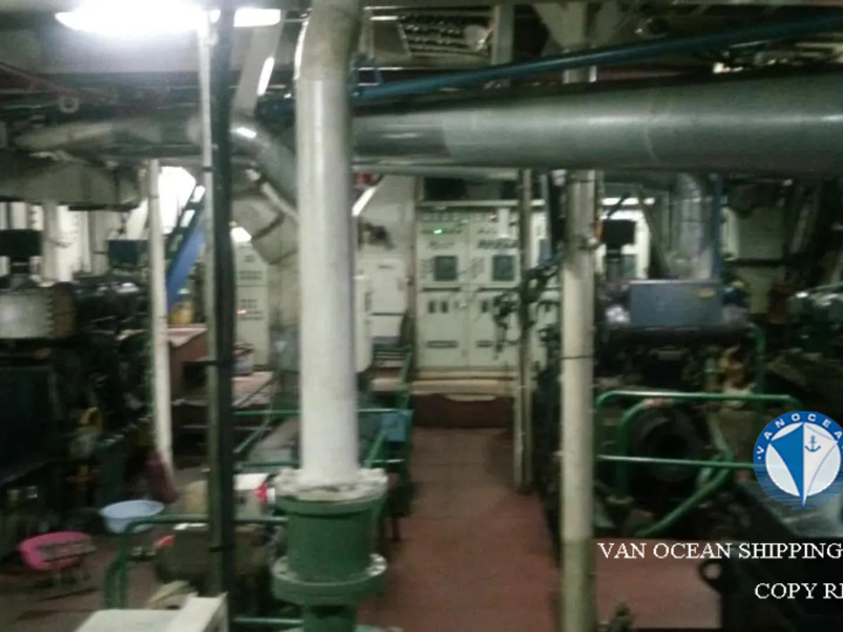 Nava de pescuit cu lansete pentru calmar de vânzare