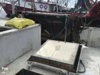 Nava de pescuit tip trauler de vânzare