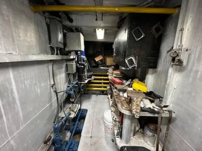 Navă de transport echipaj de vânzare