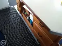 Șalupă de vânzare