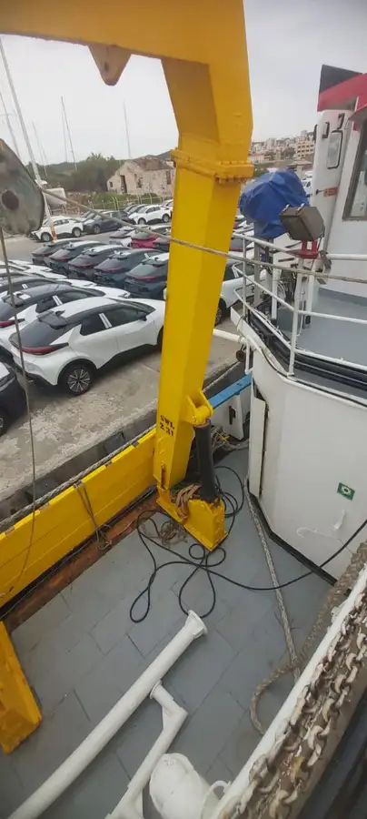 Navă de cercetare de vânzare