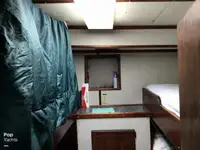 Nava de pescuit tip trauler de vânzare