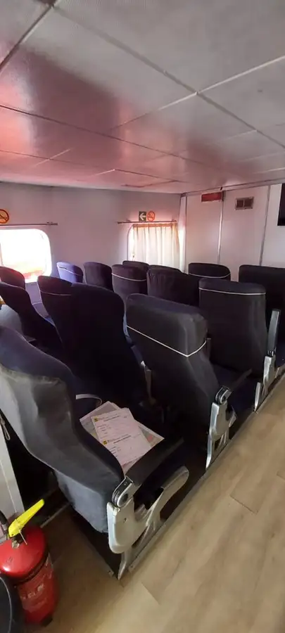 Navă de transport echipaj de vânzare