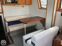 Nava de pescuit tip trauler de vânzare
