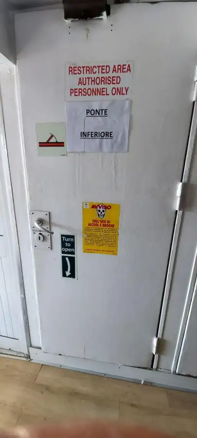 Navă de transport echipaj de vânzare