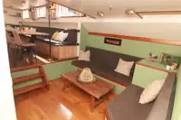 Hotel plutitor de vânzare