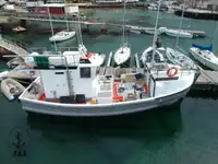 Nava de pescuit tip trauler de vânzare