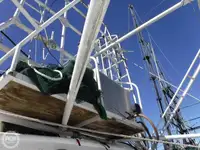 Nava de pescuit tip trauler de vânzare