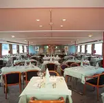 Hotel plutitor de vânzare