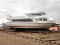 Nava de pasageri de vânzare