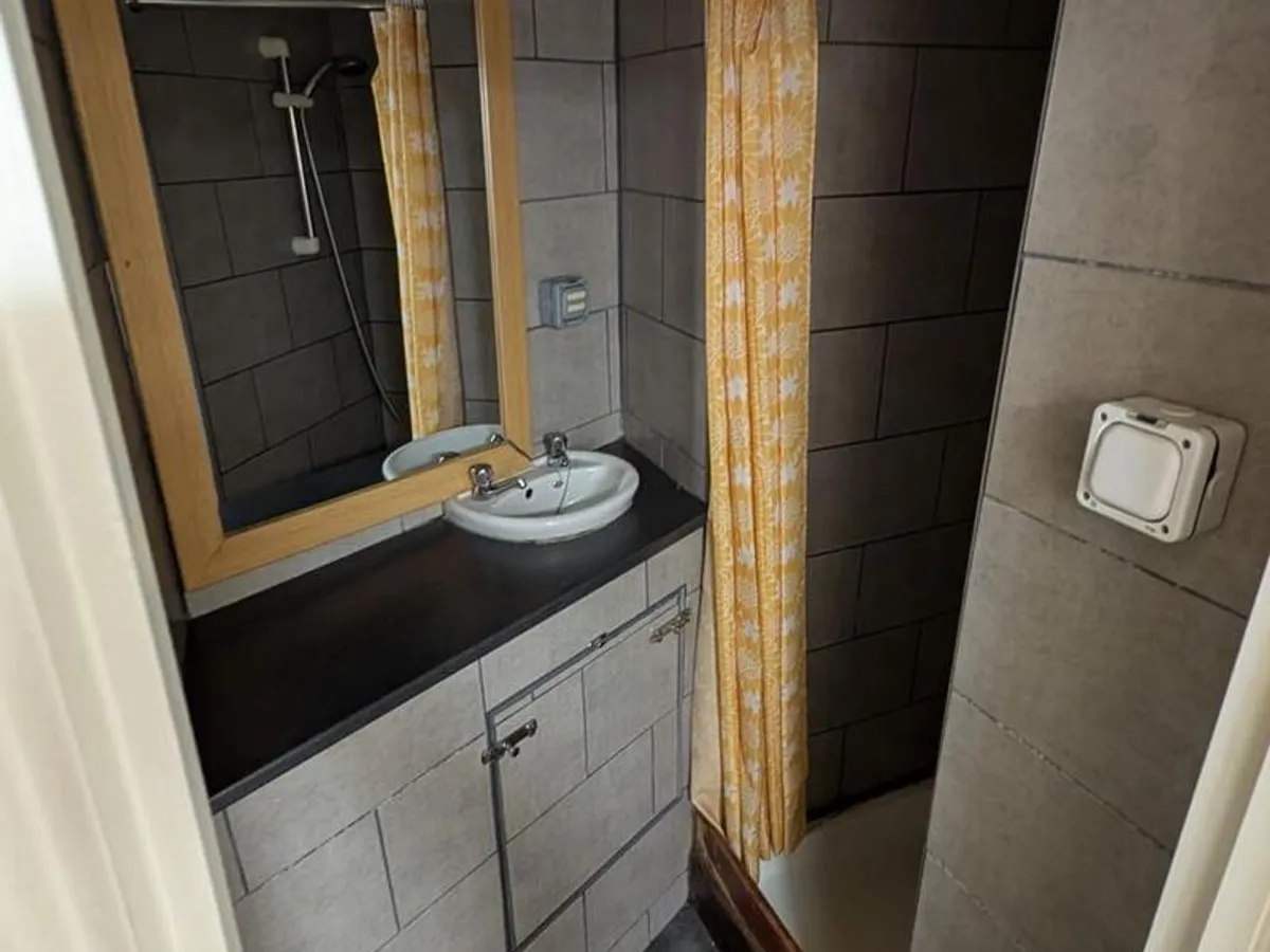 Navă de sondaj de vânzare